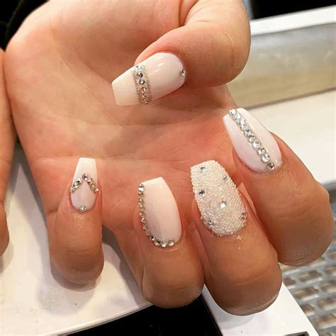 White Short Nails With Diamonds Short Stiletto Nails Speak Out For