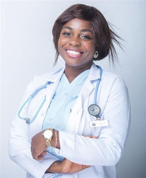 Photos Nigerian Girl Graduates As A Medical Doctor At Age 21