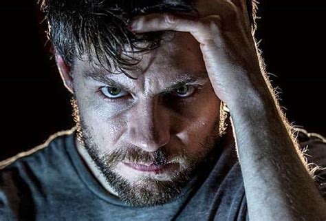 outcast cinemax annuncia cancellazione della serie lo spazio bianco