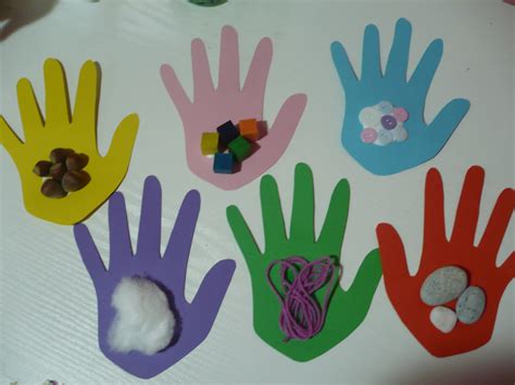 This summer, keep your arts and crafts nice and simple by using everyday materials you already. Game of Touch | Fun Family Crafts