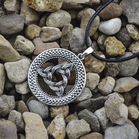 1pcs Norse Vikings Amulet Pendant Necklace Legendary Viking Trinitarian