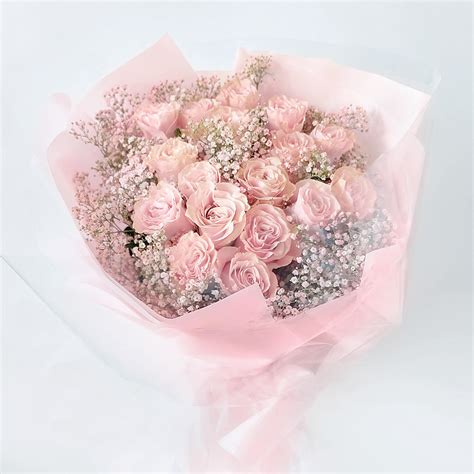 A Dozen Light Pink Wrapped Roses In San Diego Ca San Diego Floral Design