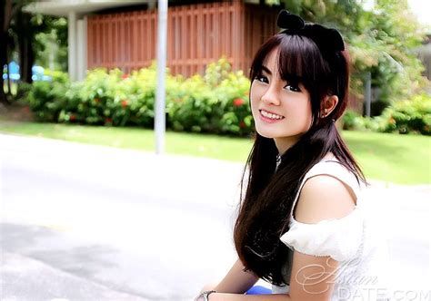 Young Asian Profile Pasara From Chiang Mai 27 Yo Hair Color Brown