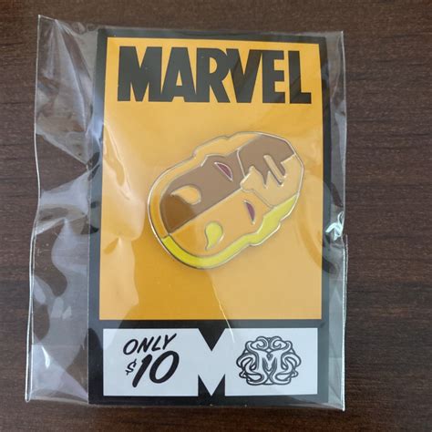 Mondo Marvel Daredevil New Enamel Pin Tom Whalen Mint Yellow Variant