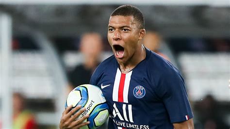 Paris Saint-Germain forward Mbappe suffers fresh injury blow | FOOTBALL News | Stadium Astro