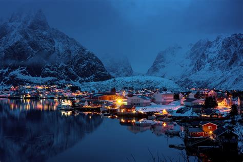 ロフォーテン諸島モスケネス 日暮れのレーヌの風景 ノルウェーの風景 Beautiful 世界の絶景 美しい景色