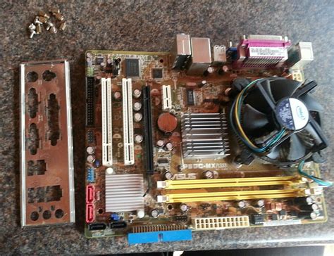 Asus P5gc Mx1333 Socket 775 Motherboard Cpu And Fan And Ddr2 Ram Slots X