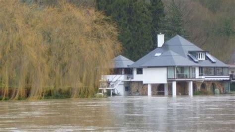 Une inondation peut être reconnue comme catastrophe naturelle dès que la chute d'eau dépasse 60 mm en 24 heures. Inondations en Province de Namur