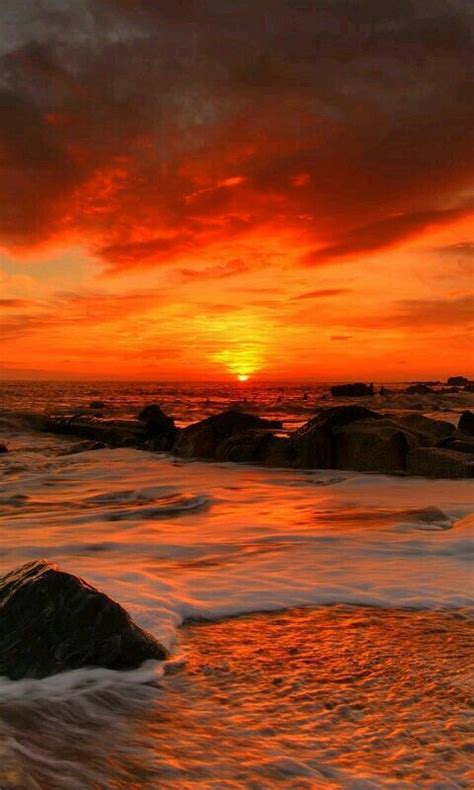 Vivo Atardecer Anaranjado Por El Mar Vibrant Orange Sunset By The Sea