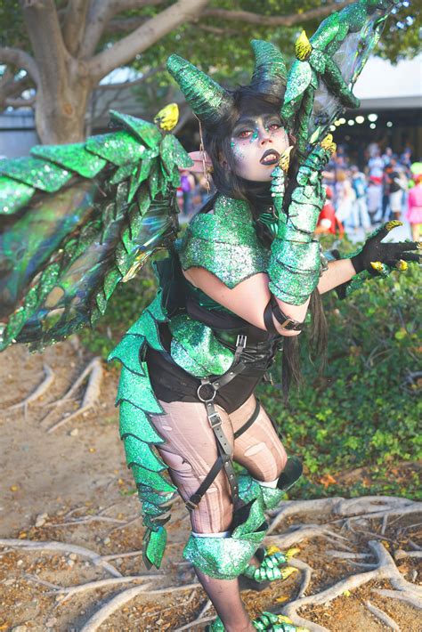 Pin By Abii Candii On Dragon Cosplay Cosplay Style Fashion