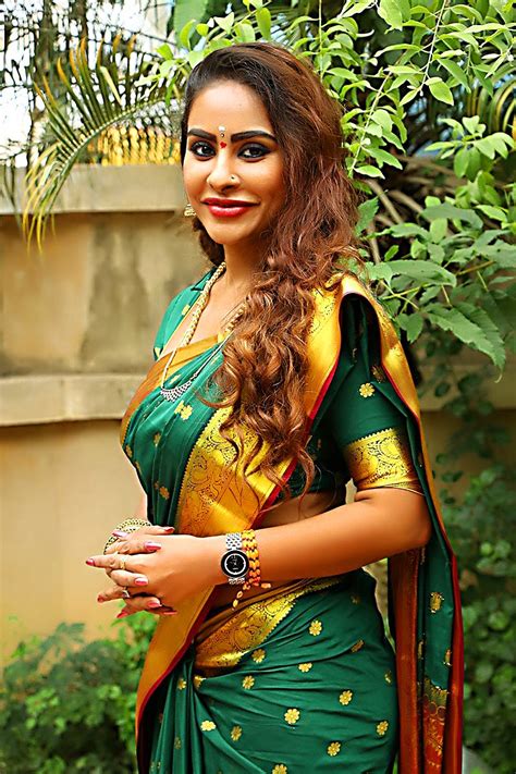 High Definition Photos Of Telugu Film Actress Sri Reddy In Saree Photo Plus Gold Big Size