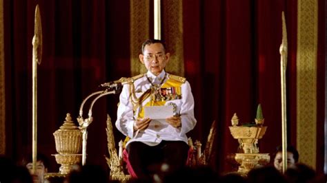 Thailand S King Bhumibol Adulyadej Dies Aged 88 World News Sky News