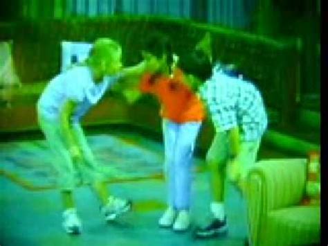 selena gomez en barney (español) - YouTube