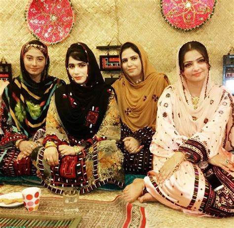 Şirin Düştü Seni Kızdırmak Balochistan Traditional Dress Baz Düşes Levrek