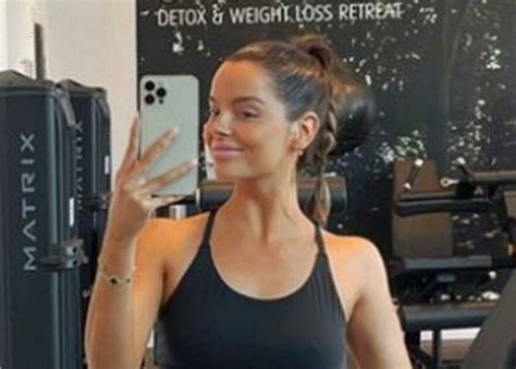 Love Islands Maura Higgins Shows Off Gym Honed Figure In Tiny Shorts Hot Sex Picture