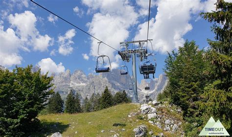 Familienwanderung In Den Brenta Dolomiten Von Der Bergstation Molveno