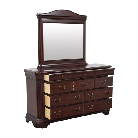 Broyhill Furniture Ten Drawer Dresser With Mirror 76 Off Kaiyo