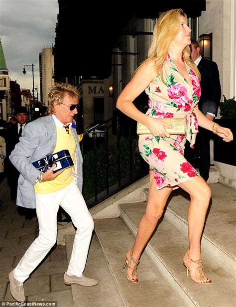 Penny Lancaster Towers Over Husband Rod Stewart As They Enjoy A Night Out Together Daily Mail