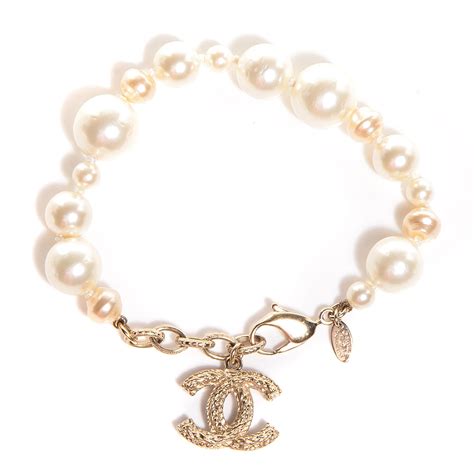 Chanel Pearl Cc Bracelet Gold 93077