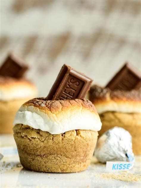 Smores Cookie Cups A Simple Graham Cracker Cookie Is Stuffed With A