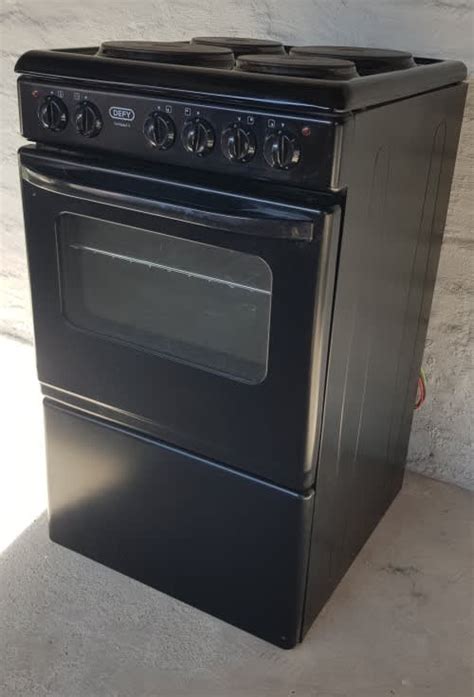 Freestanding A Defy Compact 4 Plate Electric Stove Working