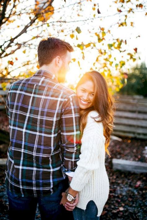 55 Best Engagement Poses Inspirations For Sweet Memories 07 Creative