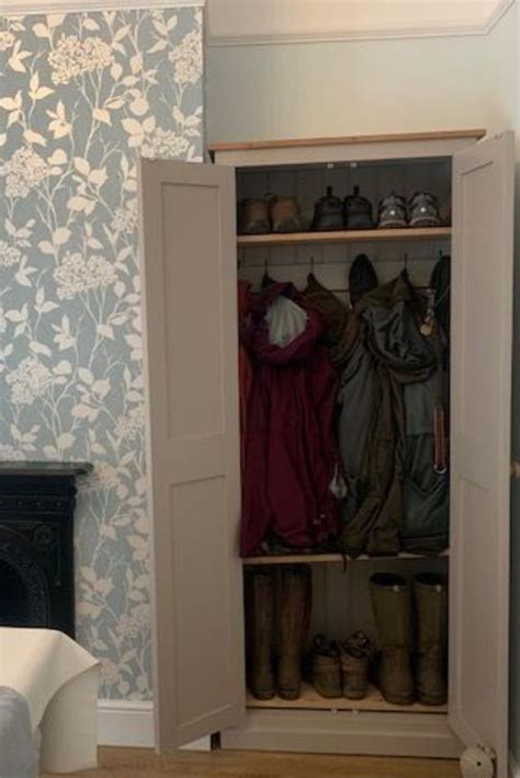 New 2 Door Hallway Utility Cloak Room Storage Cupboard With Coat