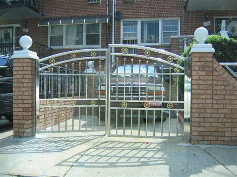 Serving suffolk county ny with fence installations and repairs for 30+ years. Queens Affordable Fence Company Forest Hills, NY 11375 ...