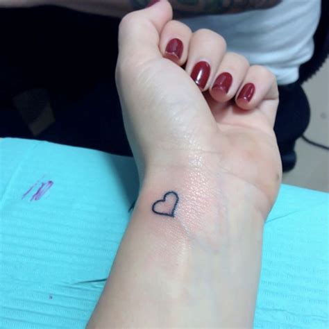 Discover The Best Mini Heart Tattoo On Wrist Ideas For Your Next Ink
