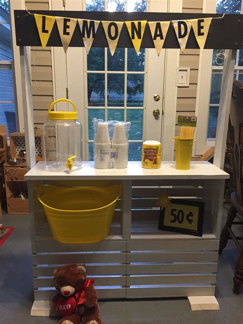 Lemonade Stand Made From 4 Crates And Scrap Wood 🍋🍋🍋 Diy Lemonade Stand Lemonade Stand Diy