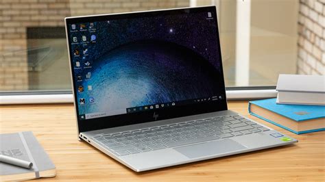 It's a step down from the spectre line, but it's not meant to be merely a budget machine. HP Envy 15 e Envy 13, una rinfrescata grazie alle nuove cpu