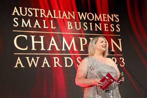 sarah mcavoy and cyberunlocked win 2023 australian women s business award