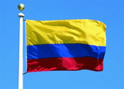 La bandera de colombia fue diseñada por el venezolano francisco miranda, durante el camino a la independencia de la antigua gran colombia. Cuál es la bandera de Colombia