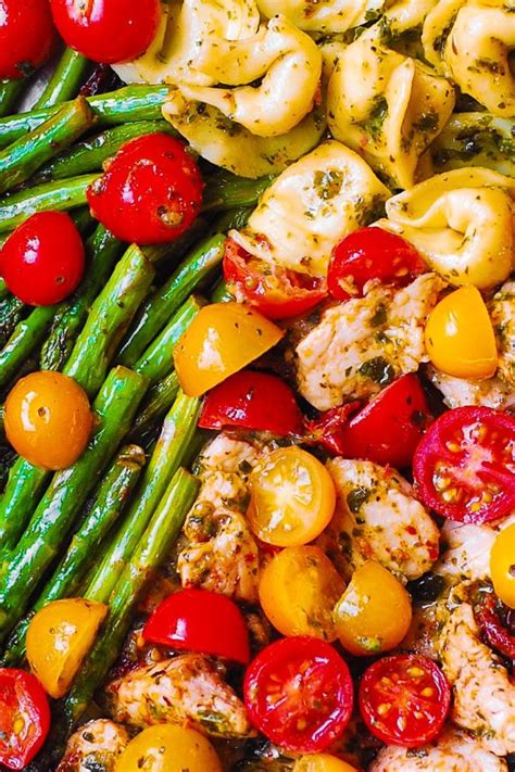 Pesto Chicken Tortellini And Veggies Food And Recipes In 2020 Summer
