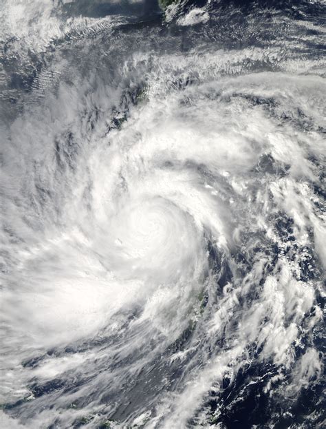 Super Typhoon Haiyan Surges Across The Philippines Natural Hazards