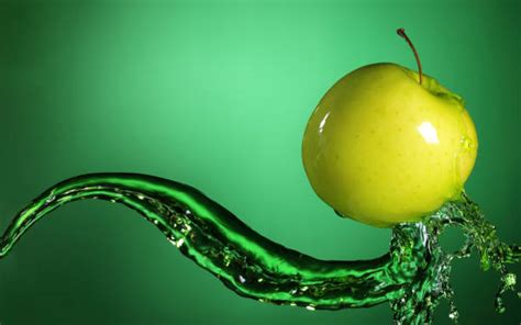 Green Apple Splash Stock Photos Pictures And Royalty Free Images Istock