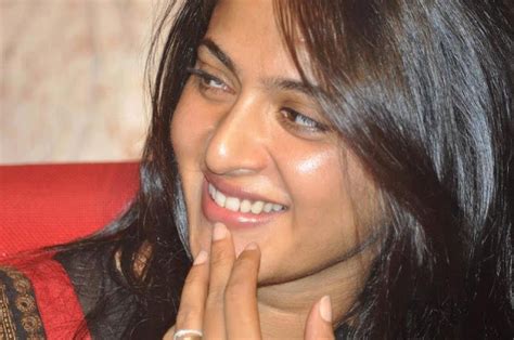 Anushka Shetty Latest Hottest Unseen Images Seducing Gallery Hoistore