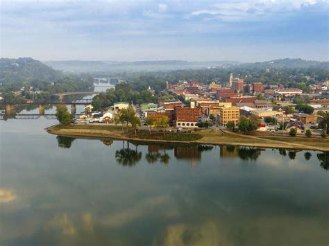 Americas Coolest Small Towns By State Ohio River Small Towns River
