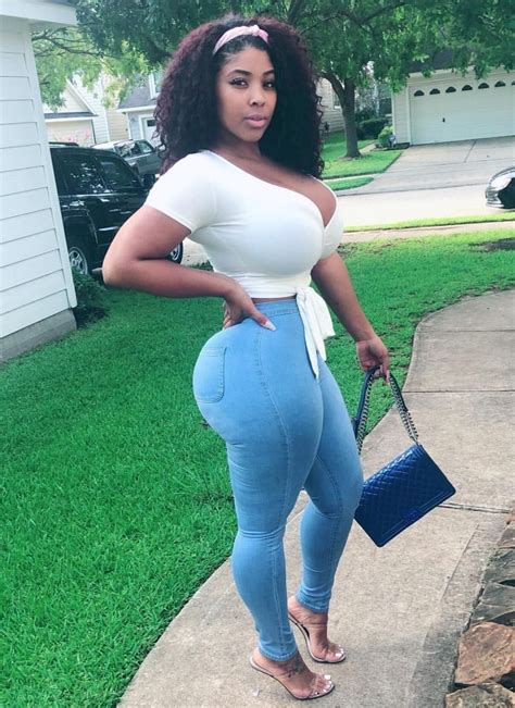 thick girls outfits tight jeans girls voluptuous women curvy girl outfits curvy women