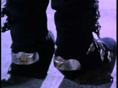 Michael jackson felt that he sounded like minnie mouse when he listened to his older music. Michael Jackson's wonderful feet - YouTube