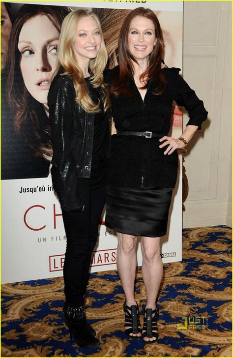 Amanda Seyfried And Julianne Moore Chloe Photocall In Paris Photo