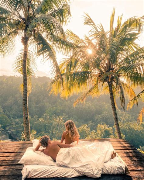 Crédit photo https instagram com travelstribe Romantic vacations Travel couple