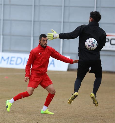 Haftasında medipol başakşehir, demir grup sivasspor'u ağırladı. Medipol Başakşehir Maçının Hazırlıkları Başladı - Demir ...