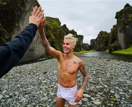 Justin Bieber Nude Selfies