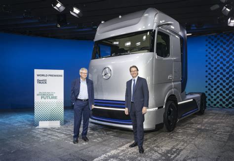 Daimler Trucks Unveils Mercedes Benz Fuel Cell Concept Truck Previews