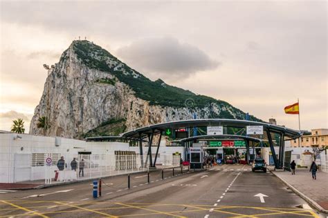 Gibraltar Gibraltar January 5 2016 People Are Crossing Border