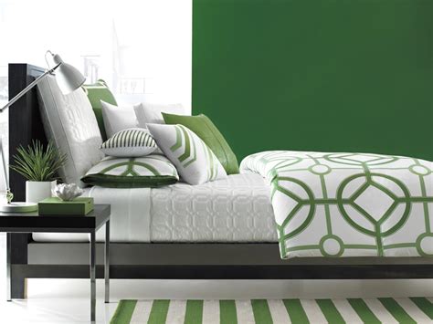 Emerald Green Accents In Contemporary Bedroom Hgtv