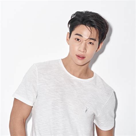 Boy groups singer songwriter super junior singer actors cha eun woo songwriting music henry lau. Henry Lau | Discography | Discogs