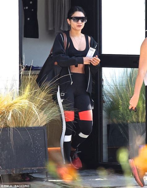 Vanessa Hudgens Flashes Her Taut Tummy In Sports Bra Daily Mail Online Fitness Fashion