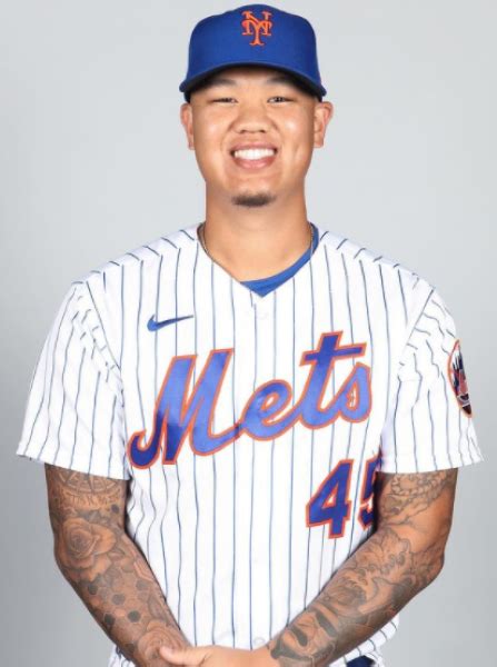 Jordan Yamamoto Mets Hawaiian Born Pitcher 2021